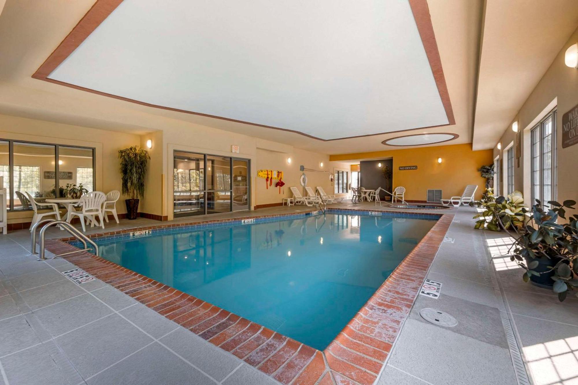 Comfort Suites Elizabethtown Εξωτερικό φωτογραφία