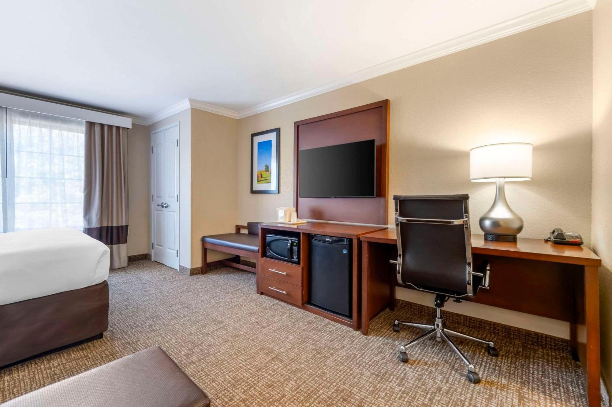 Comfort Suites Elizabethtown Εξωτερικό φωτογραφία