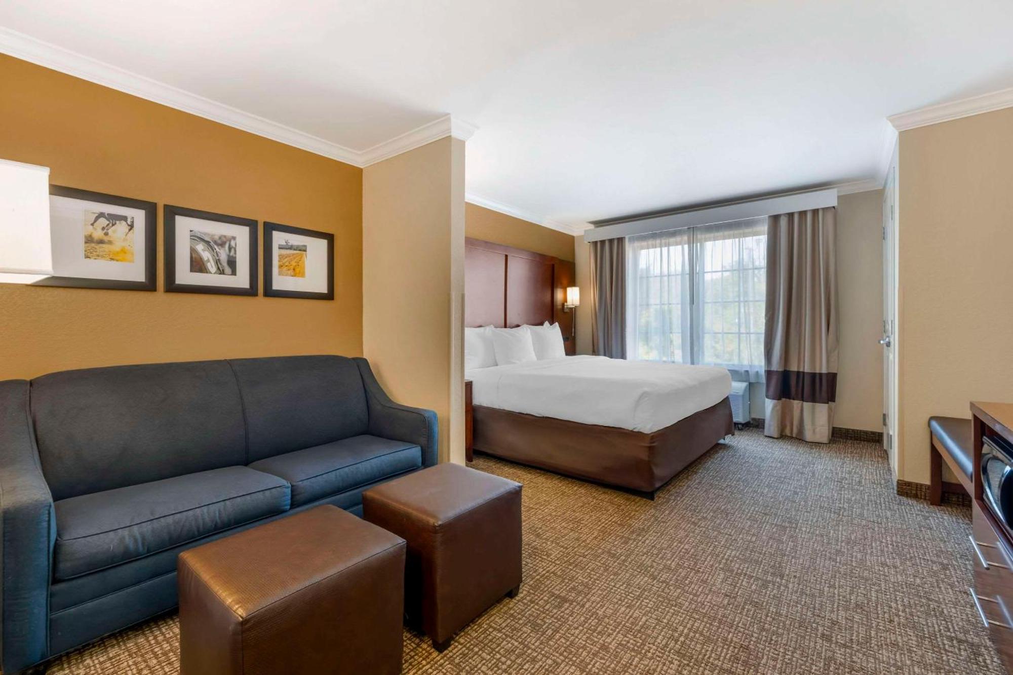 Comfort Suites Elizabethtown Εξωτερικό φωτογραφία