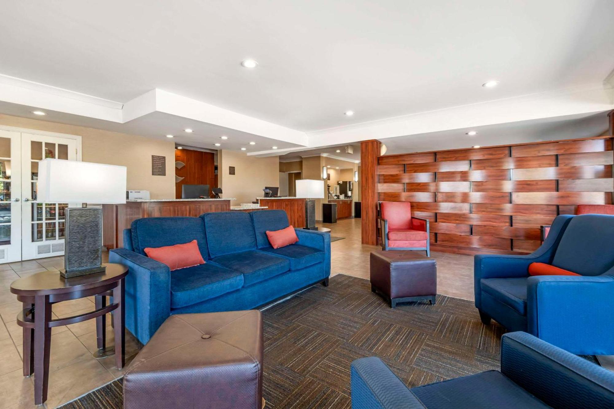 Comfort Suites Elizabethtown Εξωτερικό φωτογραφία